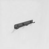 Hanger X3 - Håndklædekrog - Charcoal Black - aloop design studio